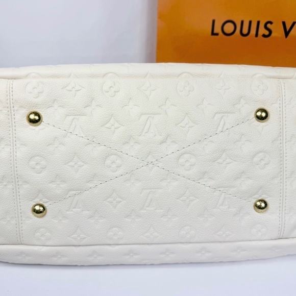LV Cream Empreinte Artsy MM - Picture 7 of 16